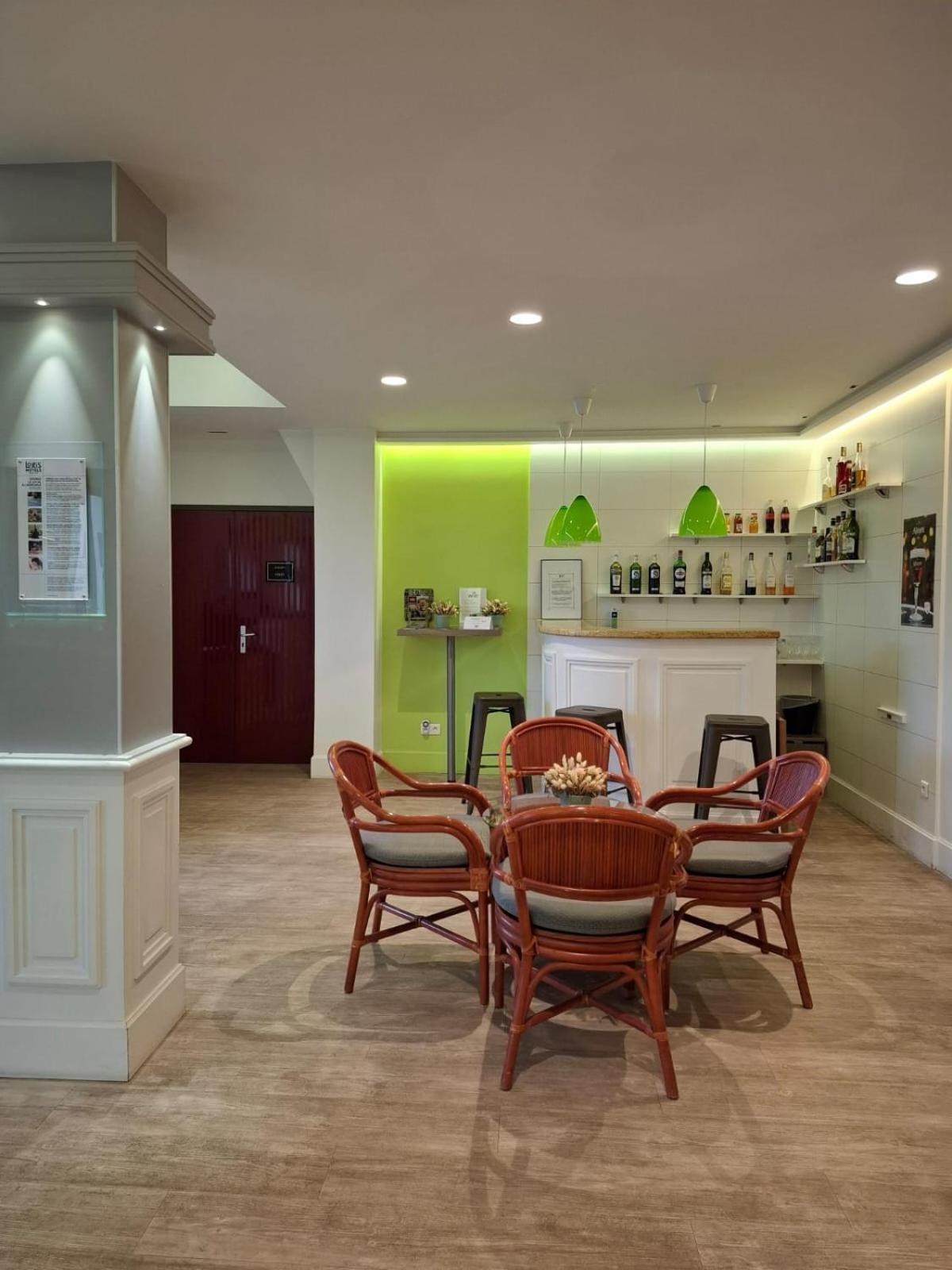 Logis Hotel L'Escargotiere Dijon Sud - Chenove Ngoại thất bức ảnh