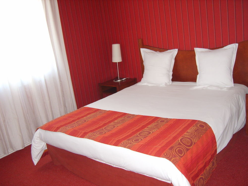 Logis Hotel L'Escargotiere Dijon Sud - Chenove Ngoại thất bức ảnh